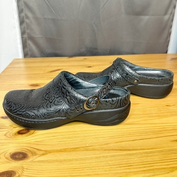 Dansko Ingrid Paisley Black Strap Buckle Slip On Work Slip Resistant Shoes 37 - Picture 6 of 13